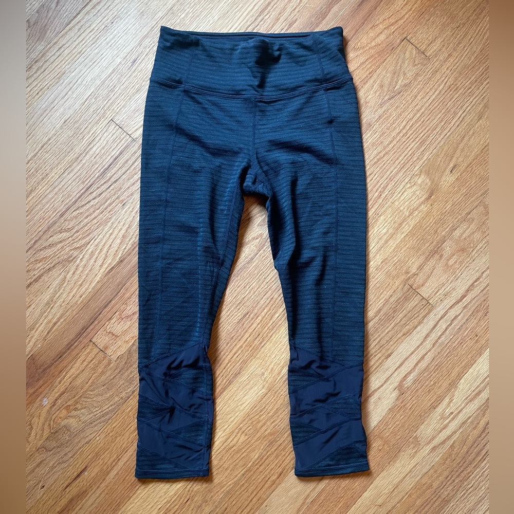 Athleta navy leggings with cutouts